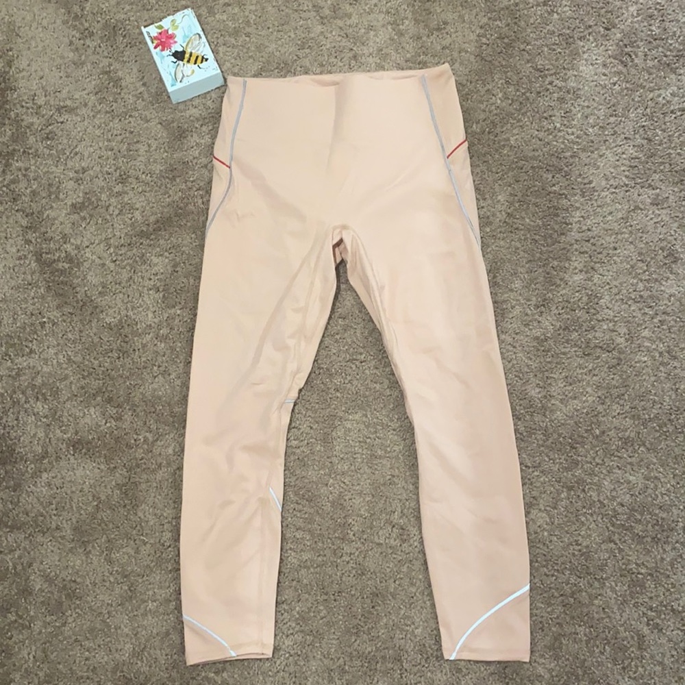 NWOT Ladies Fabletics